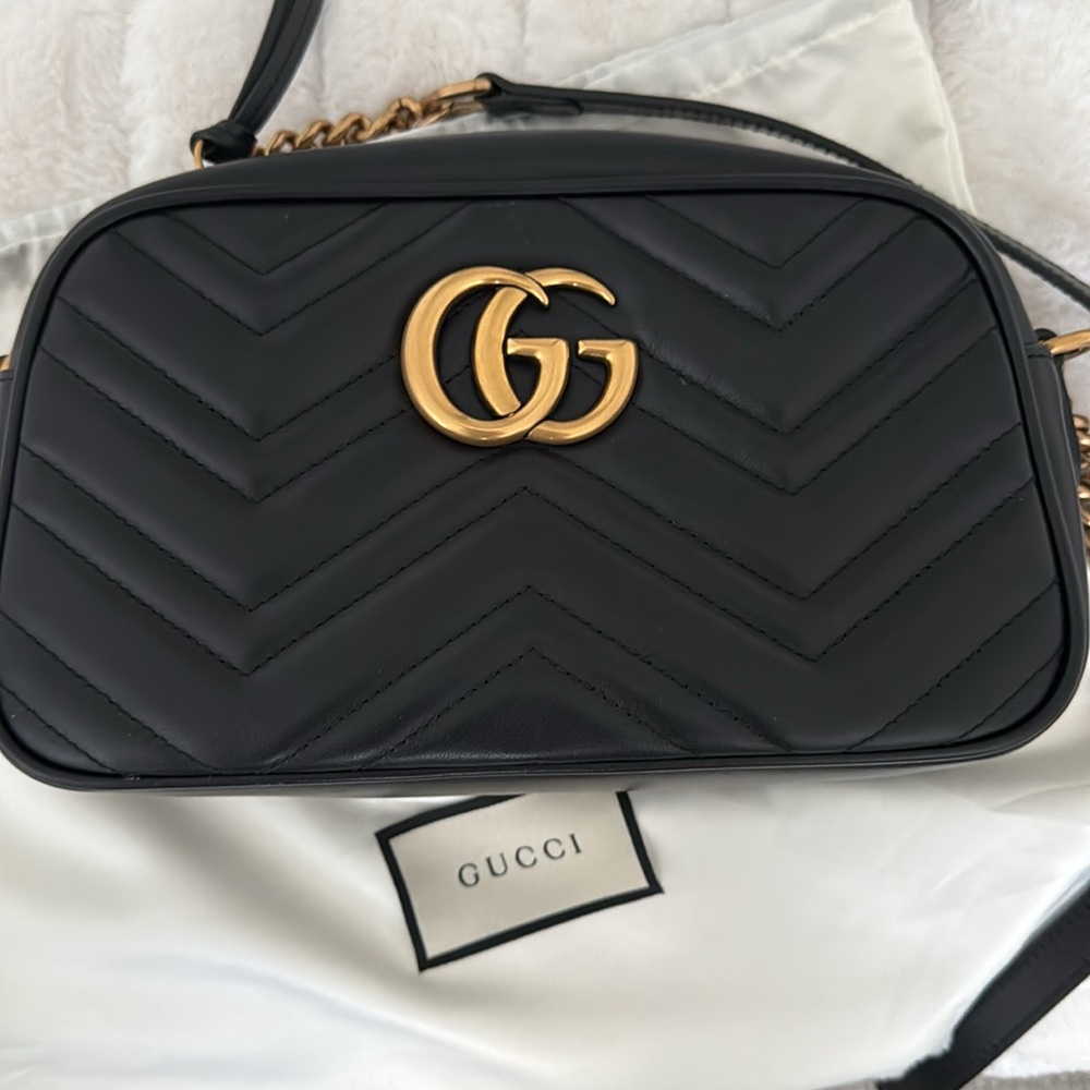 Gucci Marmont Small Camera Bag - Picture 3 of 10